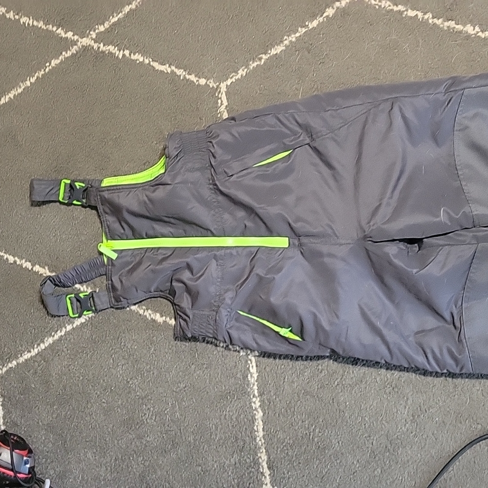 Kids snow pants